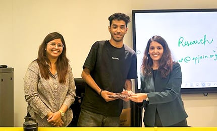 From finance to geopolitics: Students deliver sharp arguments in an Oxford-Style debate