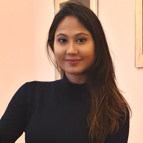 Ayushi-Pal-SP-Jain-MGLuxM