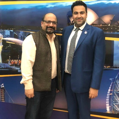 (Left to right) Mr. Sandeep Khanna, People & Organisational Development (OD) Lead of Grab (Singapore) and Mr. Karan Kumar, General Manager (Corporate Relations) of SP Jain School of Global Management