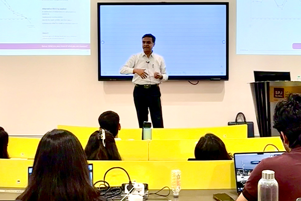 Akhilesh Tilotia, Co-Founder of Thurro, during a session with GCGM students at SP Jain Global