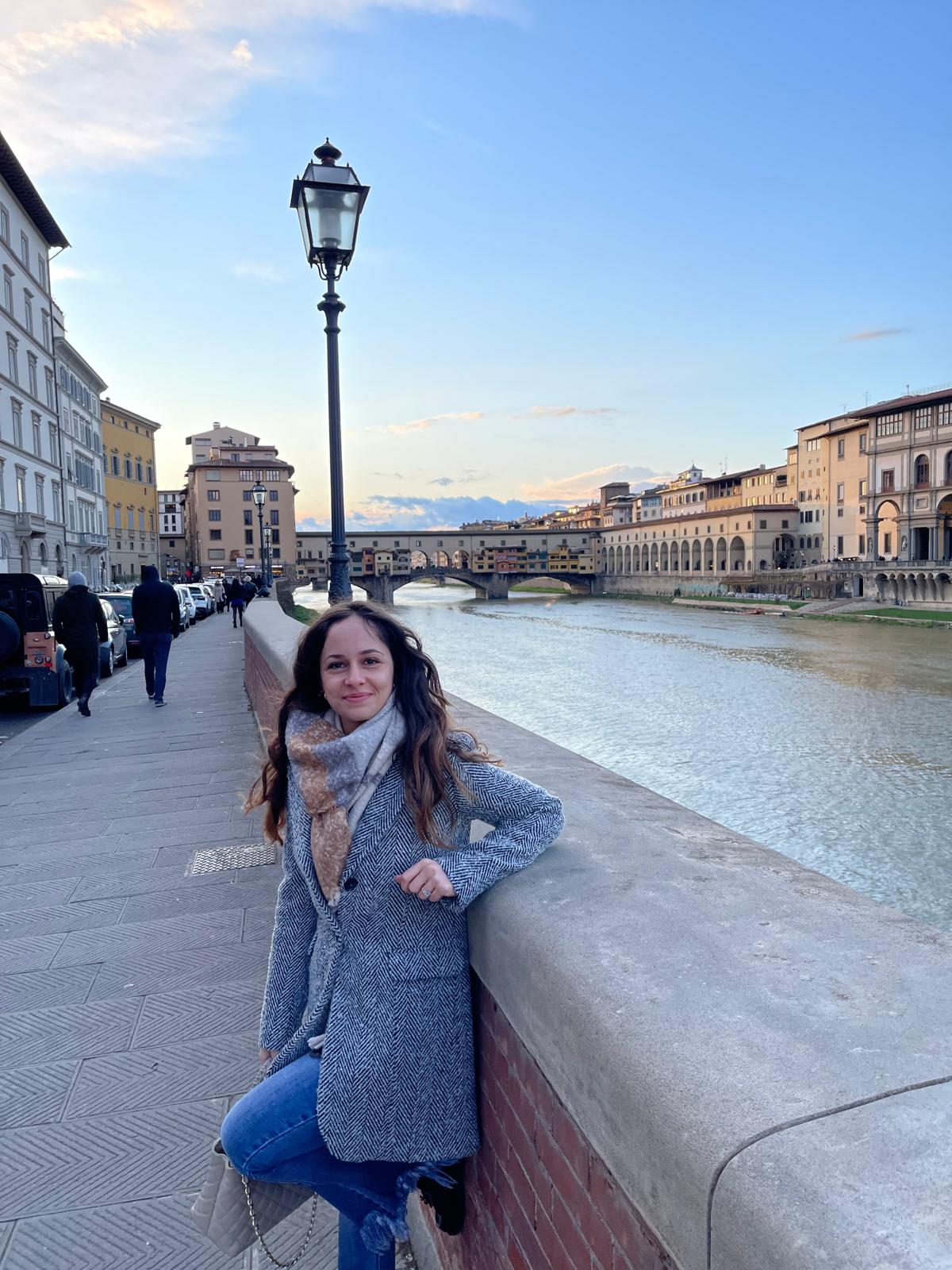 Feature image of Federica Paolini sharing her GMBA student experience at SP Jain Global in Dubai and Singapore