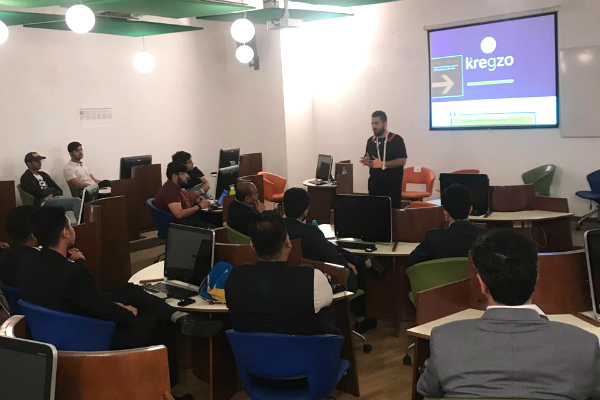 Nitin Bhalla, Founder of Kregzo, spoke about “Connecting the dots between Passion and Innovation” as part of SP Jain’s Innovation Series at its Dubai campus