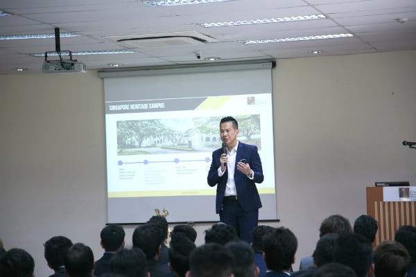 Dr. John Fong, CEO & Head of Campus (Singapore), delivered an engaging Welcome Address at the orientation ceremony of the Postgraduate cohort of January 2019